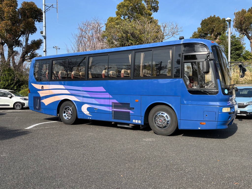 車両右側より撮影